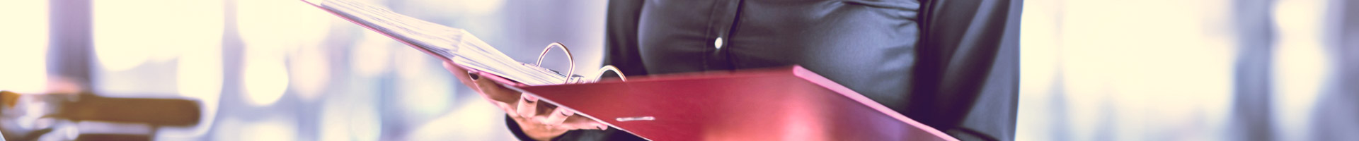Come scegliere e organizzare il raccoglitore ad anelli in ufficio