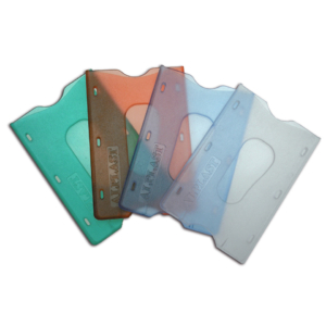 Portacarte rigido Alplast Portacard - 1 scomparto con asola estrattrice - trasparenti assortiti - 1009